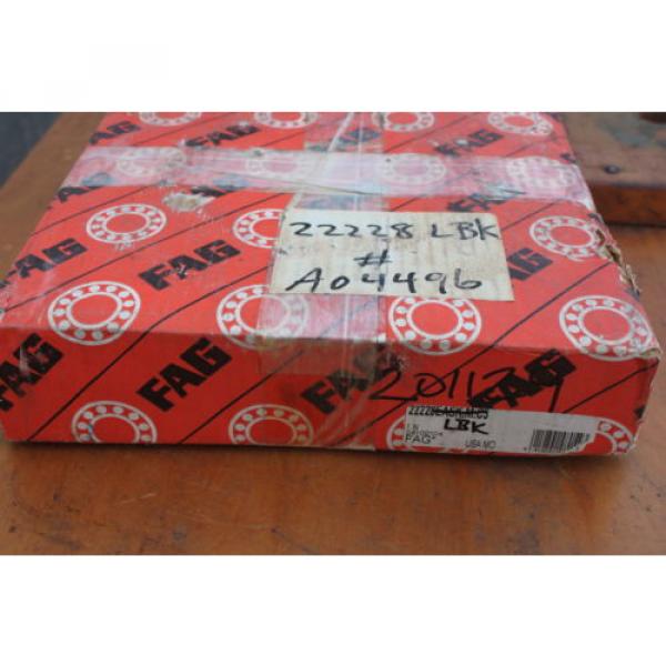 FAG 22228EASK.M.C3 SPHERICAL ROLLER BEARING 250mm x 140mm x 68 mm NEW #3 image